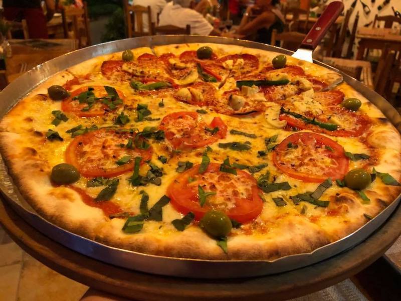 Pizza do Restaurante Romã em Jericoacoara